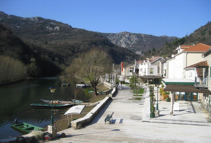 Rijeka Crnojevića Guest House Perjanik מראה חיצוני תמונה