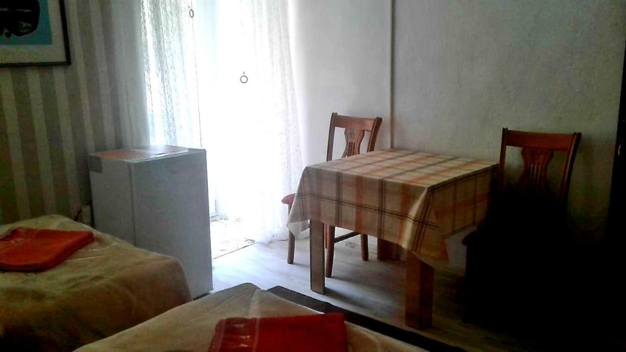 Rijeka Crnojevića Guest House Perjanik מראה חיצוני תמונה